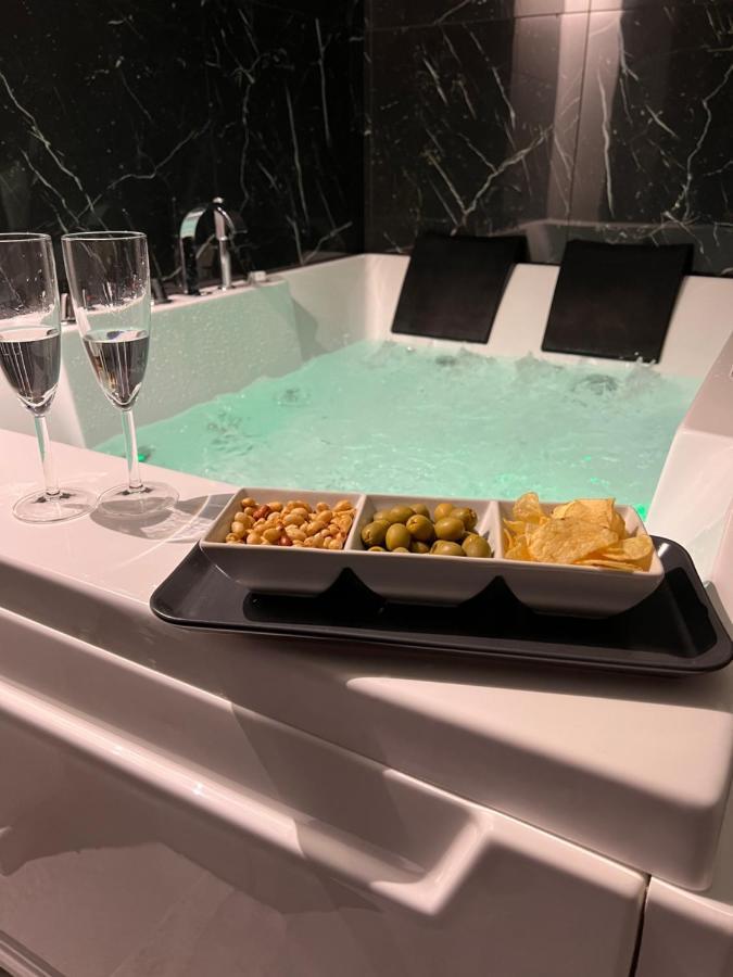 Real Suite Spa Palermo Bagian luar foto